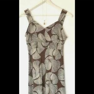 Essentials By Milano Brown/Tan Color Shell Print Breathable Maxi Dress Size M